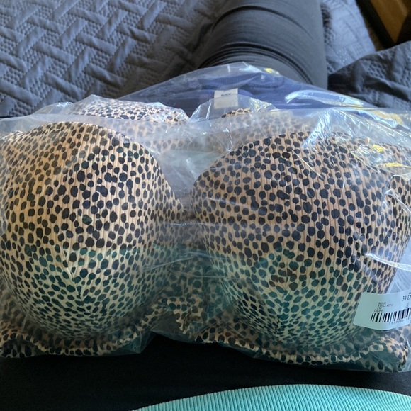 NWT Shade & Shore Cheetah print Swim Top- Multiple Sizes - Picture 1 of 3